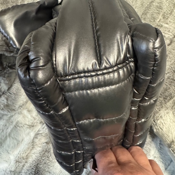 Think Royln - Puffer Gunmetal Shoulder Bag - EUC - Picture 4 of 11